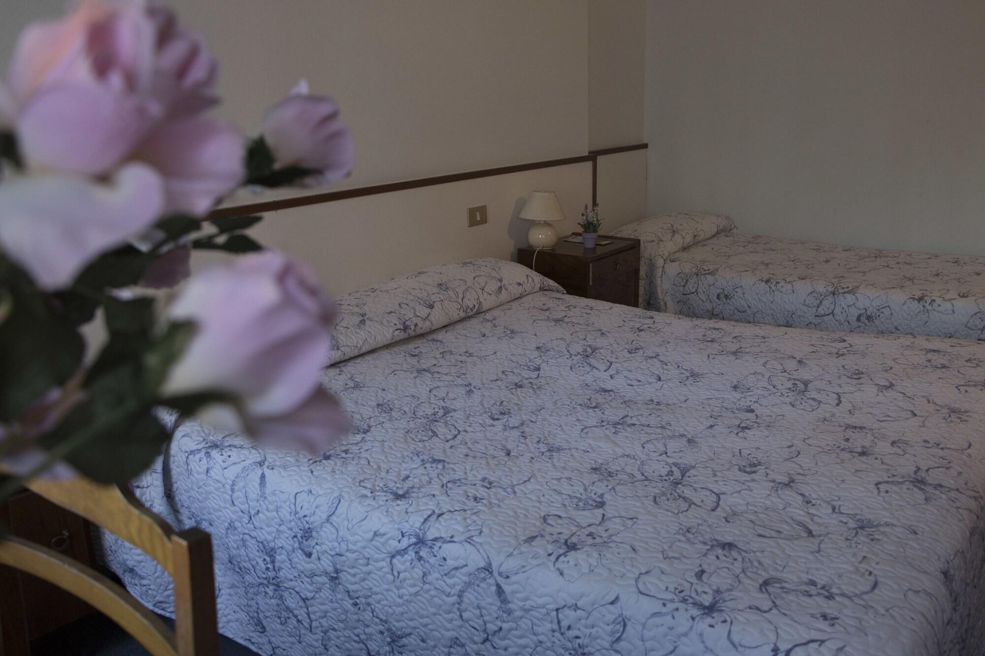Hotel Primavera Desenzano del Garda Zewnętrze zdjęcie
