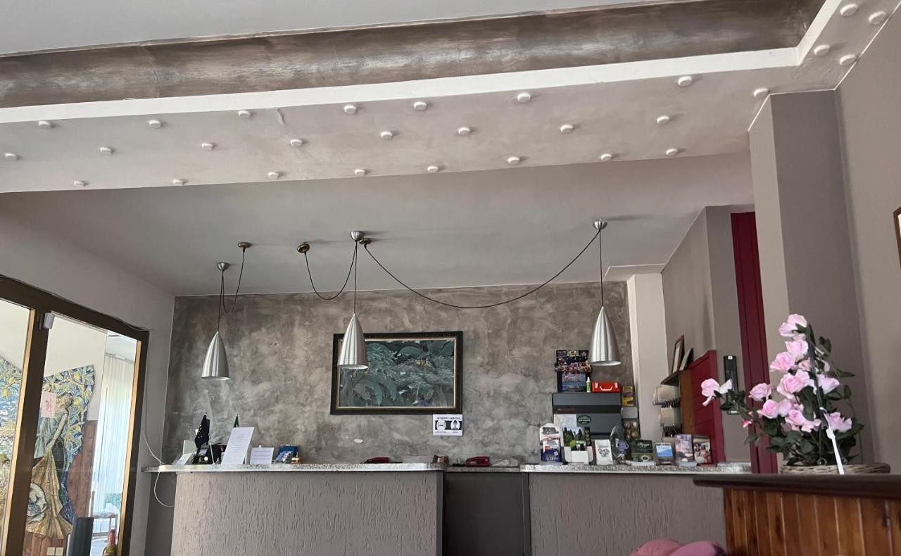 Hotel Primavera Desenzano del Garda Zewnętrze zdjęcie