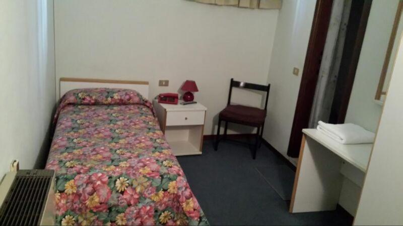 Hotel Primavera Desenzano del Garda Pokój zdjęcie