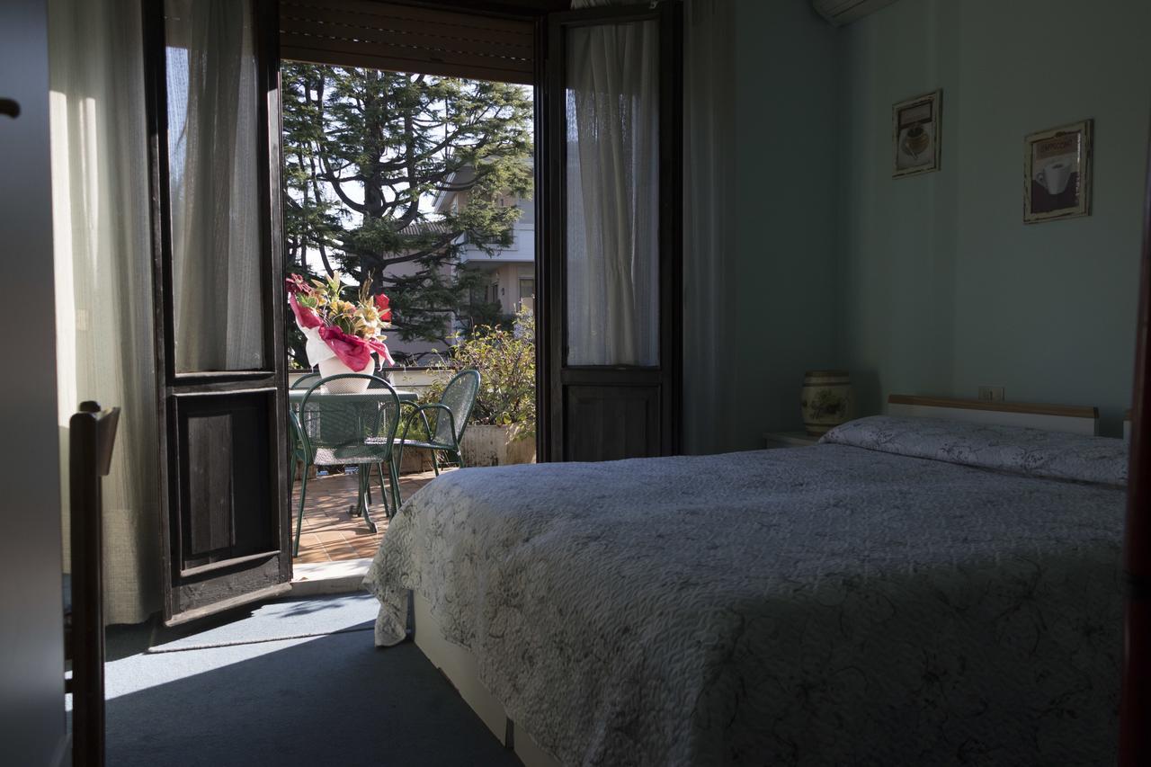 Hotel Primavera Desenzano del Garda Zewnętrze zdjęcie